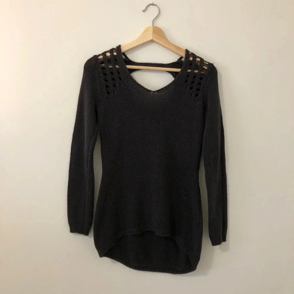 3/$25 ❥ High Low Hem V-Neck Open Back  Black Knit Cotton Sweater Size Small - Picture 2 of 7